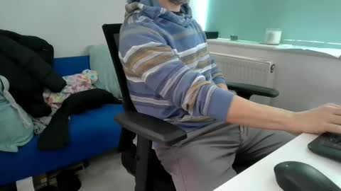 Snapshot of bubblebumdave chatting on February 5, 2025, 1:00 pm Bubblebum online show from February 5, 2025, 1:00 pm