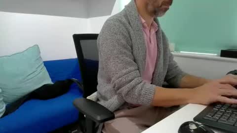 Snapshot of bubblebumdave chatting on September 23, 2025, 12:19 pm Bubblebum online show from September 23, 2025, 12:19 pm