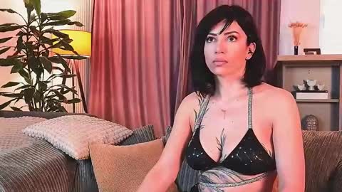 MayaCroft online show from February 5, 2025, 11:23 am