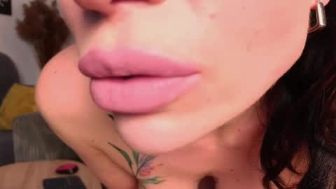 Snapshot of bubblecum4 chatting on April 27, 2026, 1:42 pm MayaCroft online show from April 27, 2026, 1:42 pm