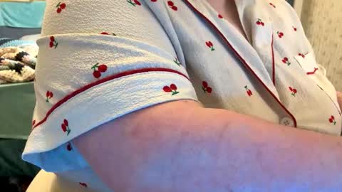 bubblegirl online show from March 27, 2026, 1:44 pm