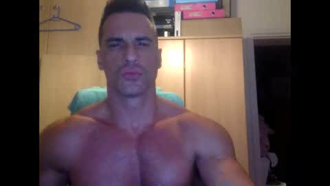 Snapshot of bubblemaleass35 chatting on November 19, 2025, 3:01 pm bubblemaleass35 online show from November 19, 2025, 3:01 pm