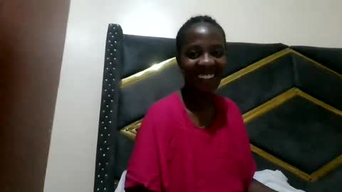Snapshot of bubblie_bae chatting on June 28, 2026, 7:20 pm Bobbie online show from June 28, 2026, 7:20 pm