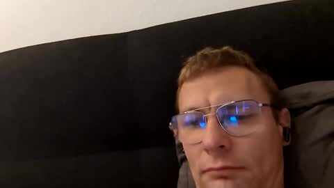Snapshot of buchrel chatting on October 12, 2025, 11:42 am Buchrel online show from October 12, 2025, 11:42 am