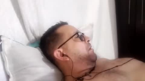 buchs32 online show from October 23, 2025, 5:40 am