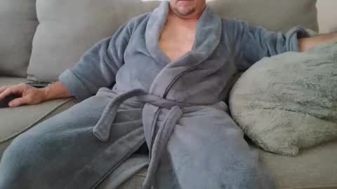 Snapshot of buck_camstar chatting on May 17, 2026, 4:36 pm Buck online show from May 17, 2026, 4:36 pm