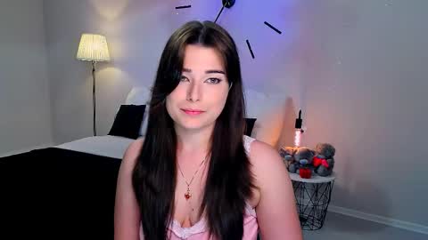 Ari online show from May 8, 2026, 1:16 pm