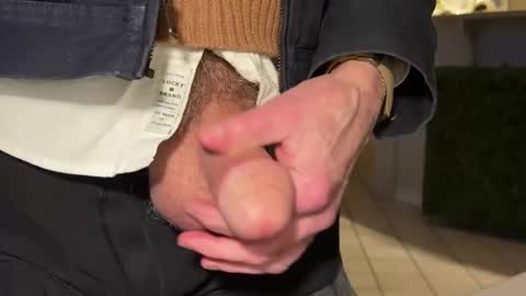 Snapshot of bucky5819 chatting on February 4, 2026, 10:36 pm bucky58 online show from February 4, 2026, 10:36 pm