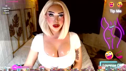 Lucienne online show from January 7, 2026, 11:45 am