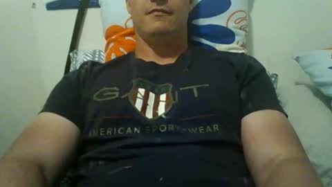 buffgymjunkie27 online show from May 12, 2026, 7:16 am
