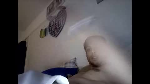 Benpugh online show from April 1, 2026, 12:55 am