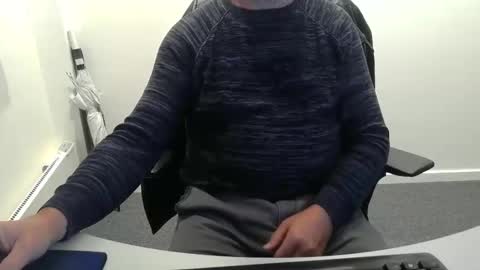 Snapshot of buggemann chatting on September 15, 2025, 3:39 am buggemann online show from September 15, 2025, 3:39 am