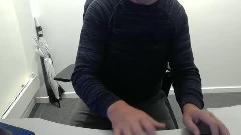 Snapshot of buggemann chatting on September 19, 2025, 3:30 am buggemann online show from September 19, 2025, 3:30 am