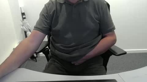 Snapshot of buggemann chatting on September 23, 2025, 2:47 am buggemann online show from September 23, 2025, 2:47 am