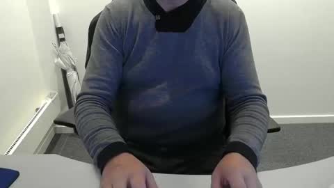 Snapshot of buggemann chatting on October 15, 2025, 3:06 am buggemann online show from October 15, 2025, 3:06 am