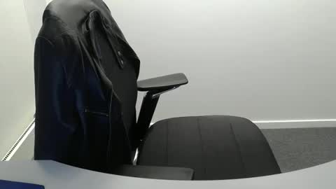 Snapshot of buggemann chatting on October 30, 2025, 5:31 am buggemann online show from October 30, 2025, 5:31 am