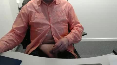 Snapshot of buggemann chatting on October 31, 2025, 4:02 am buggemann online show from October 31, 2025, 4:02 am