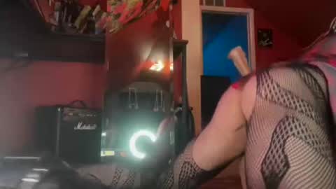 Yourtrippyhippy online show from March 29, 2026, 3:06 am