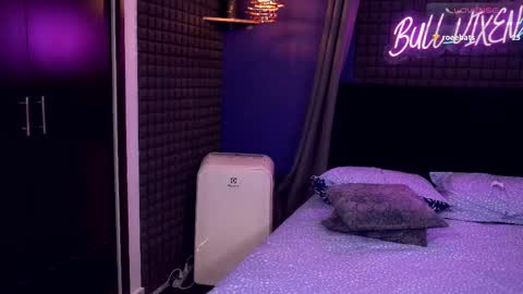 Snapshot of bull_vixen2001 chatting on March 14, 2026, 12:28 am Bunny and The Rock online show from March 14, 2026, 12:28 am