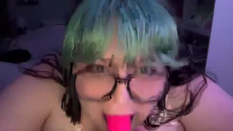 Snapshot of bumblebeebuzzer chatting on February 14, 2025, 3:54 am bumblebeebuzzer online show from February 14, 2025, 3:54 am