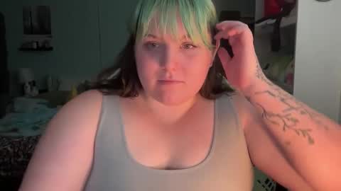 Snapshot of bumblebeebuzzer chatting on February 22, 2025, 11:57 pm bumblebeebuzzer online show from February 22, 2025, 11:57 pm