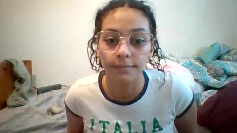 Snapshot of bunniandbyrdd chatting on February 4, 2025, 3:36 pm bunniandbyrdd online show from February 4, 2025, 3:36 pm