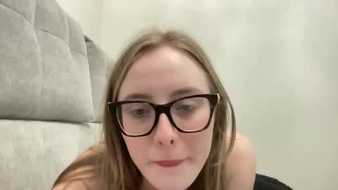 bunny405083 online show from May 4, 2026, 12:12 pm