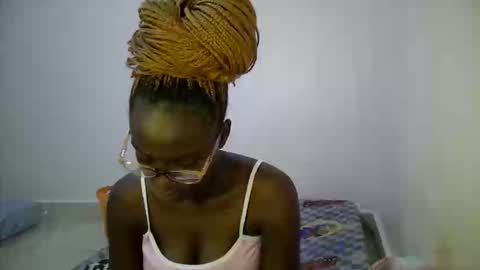 bunny_bliss1 online show from May 12, 2026, 11:24 pm