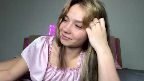 Snapshot of bunny_bonny chatting on February 11, 2025, 12:06 am Alice online show from February 11, 2025, 12:06 am