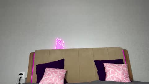 Snapshot of bunny_bonny chatting on February 11, 2025, 12:16 pm Alice online show from February 11, 2025, 12:16 pm