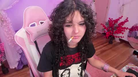 Snapshot of bunny_curly chatting on October 7, 2025, 2:14 pm Bunny  online show from October 7, 2025, 2:14 pm