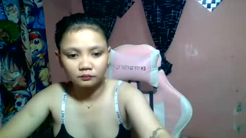 bunny_flower18 online show from June 12, 2026, 3:11 pm