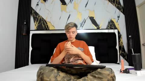 bunny online show from December 12, 2024, 12:44 pm