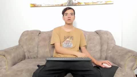 bunny online show from November 11, 2025, 12:16 pm