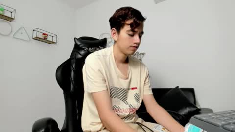 bunny online show from December 22, 2025, 12:13 pm