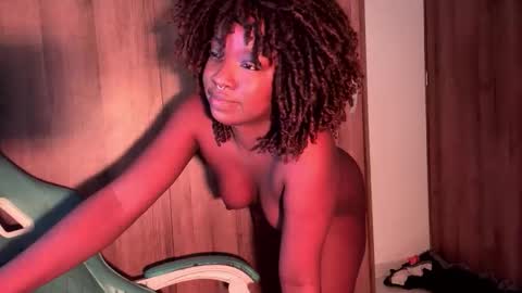 Isa online show from October 7, 2025, 8:39 pm