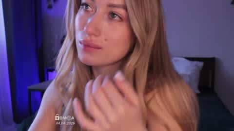 Snapshot of bunny_tsukino chatting on April 4, 2026, 3:27 am B U N N Y online show from April 4, 2026, 3:27 am