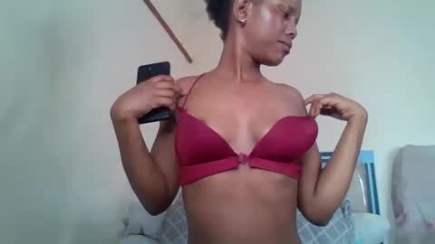 Snapshot of bunnydiva_ chatting on October 15, 2025, 1:28 am bunnydiva_ online show from October 15, 2025, 1:28 am