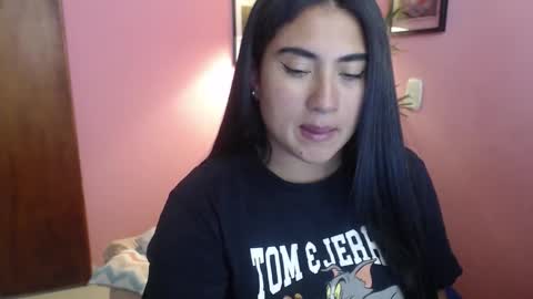 bunnyEmilyR0s33 online show from January 6, 2026, 8:01 pm