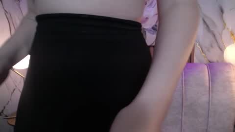 Snapshot of bunnyleahxxx chatting on June 5, 2026, 8:14 pm ANASTASIA online show from June 5, 2026, 8:14 pm