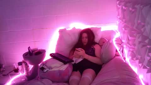 bunnyslutt online show from February 26, 2026, 5:06 am