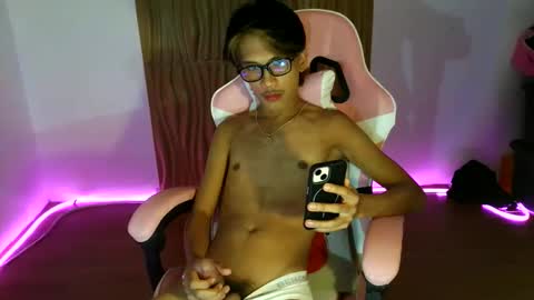 burger_kingxxx online show from January 10, 2026, 12:12 am