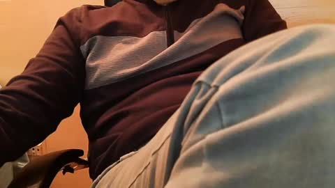 Hairy Arabian online show from December 19, 2024, 5:08 pm