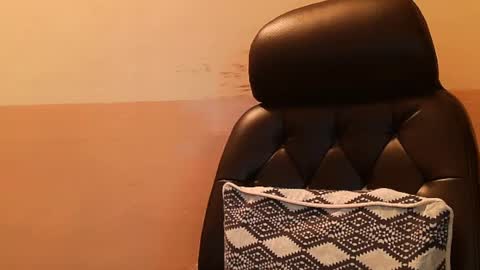 Hairy Arabian online show from December 31, 2024, 7:42 am