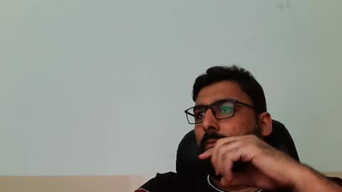 Hairy Arabian online show from February 6, 2025, 4:03 pm