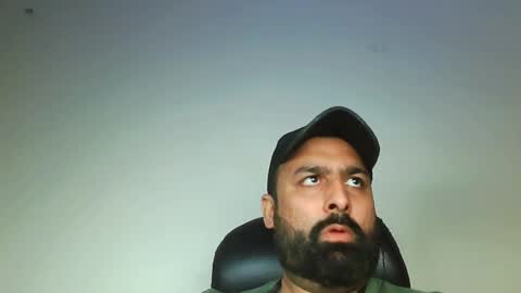 Hairy Arabian online show from February 8, 2025, 4:57 am