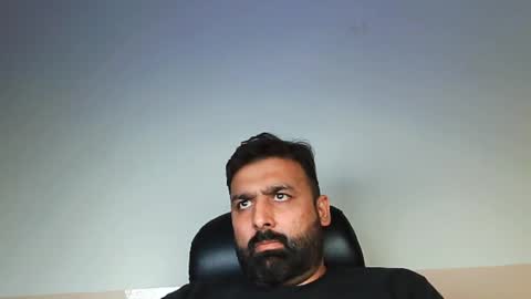 Hairy Arabian online show from February 20, 2025, 2:35 pm