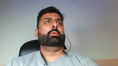 Hairy Arabian online show from February 26, 2025, 3:42 am