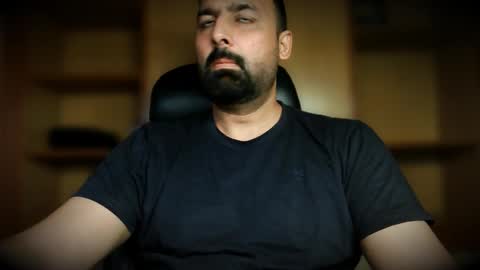 Hairy Arabian online show from September 29, 2025, 4:28 am