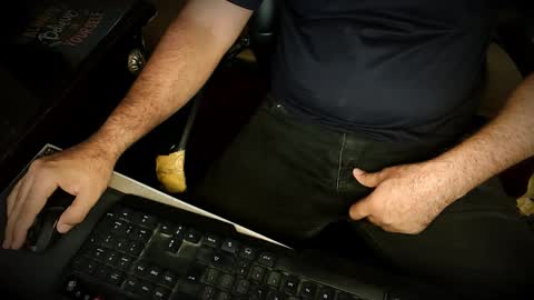 Hairy Arabian online show from October 26, 2025, 4:29 am